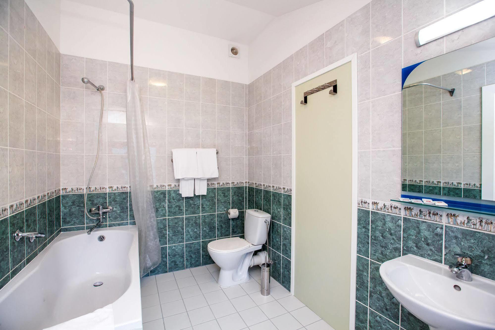 Augustine Hotel Рига Экстерьер фото